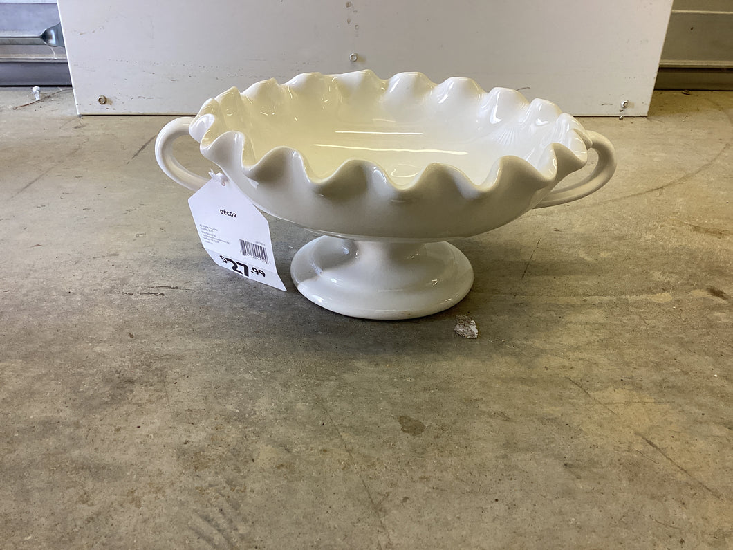Scalloped bowl