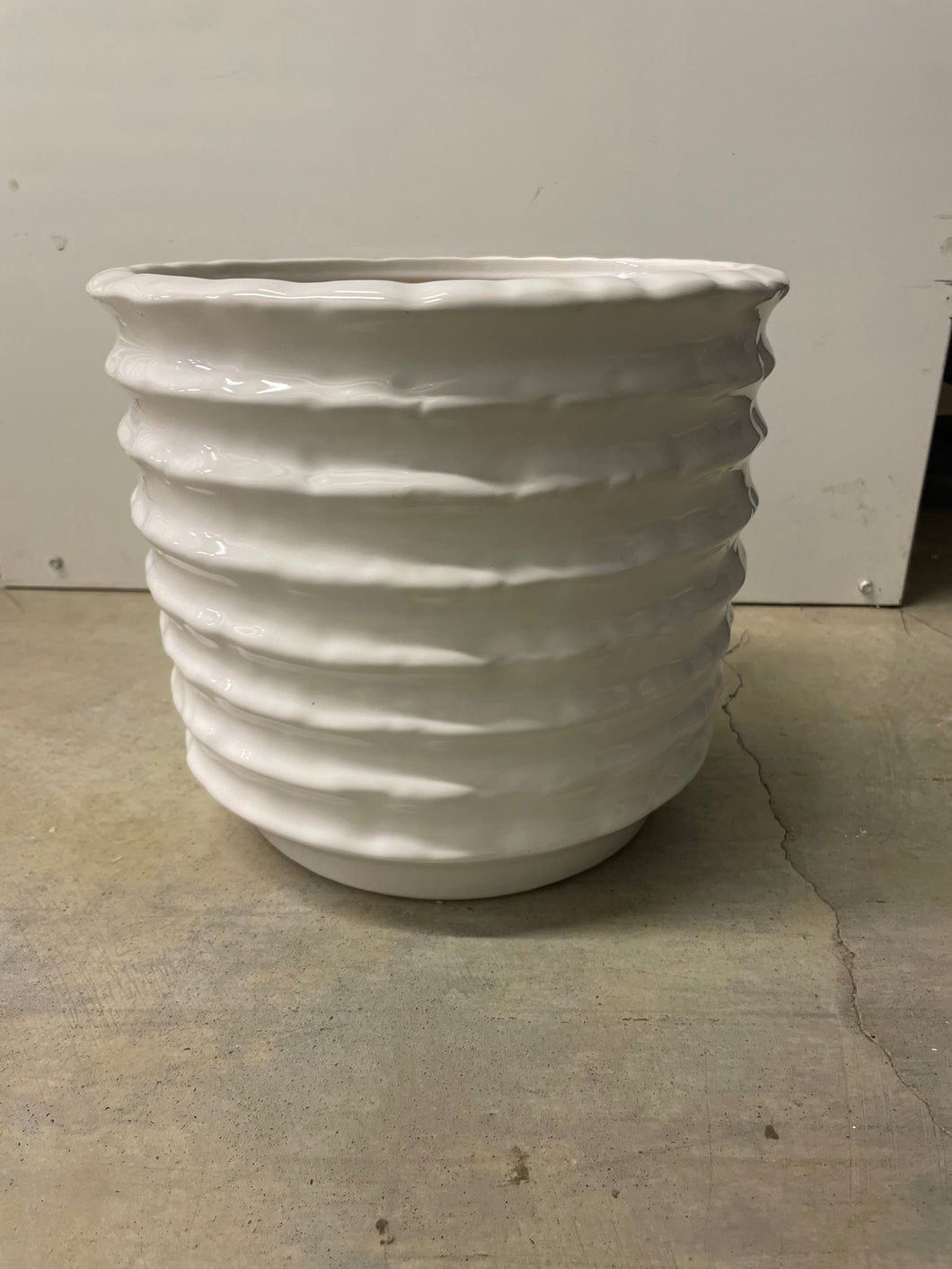 Wavy white vase